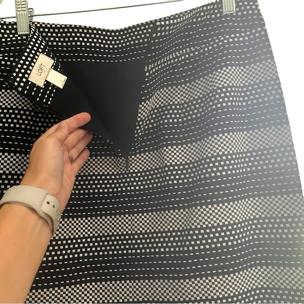 🛍️ Loft Skirt - Picture 4 of 5